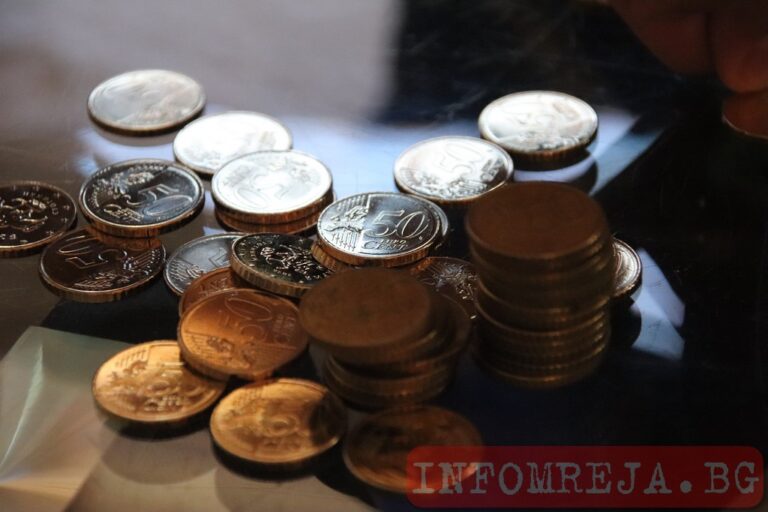 Сметната палата публикува над 16 000 декларации: Борисов има пари кеш, Проданов е милионер