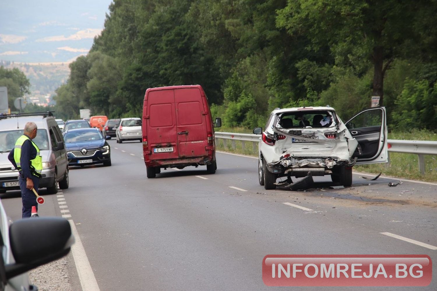 ПТП на входа на Банско! Сблъскаха се джип и пикап ПТП на входа на Банско! Сблъскаха се джип и пикап - Инфомрежа