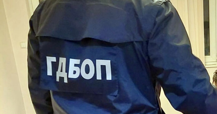 ГДБОП неутрализира група за трафик на наркотици в Сливен, трима са задържани
