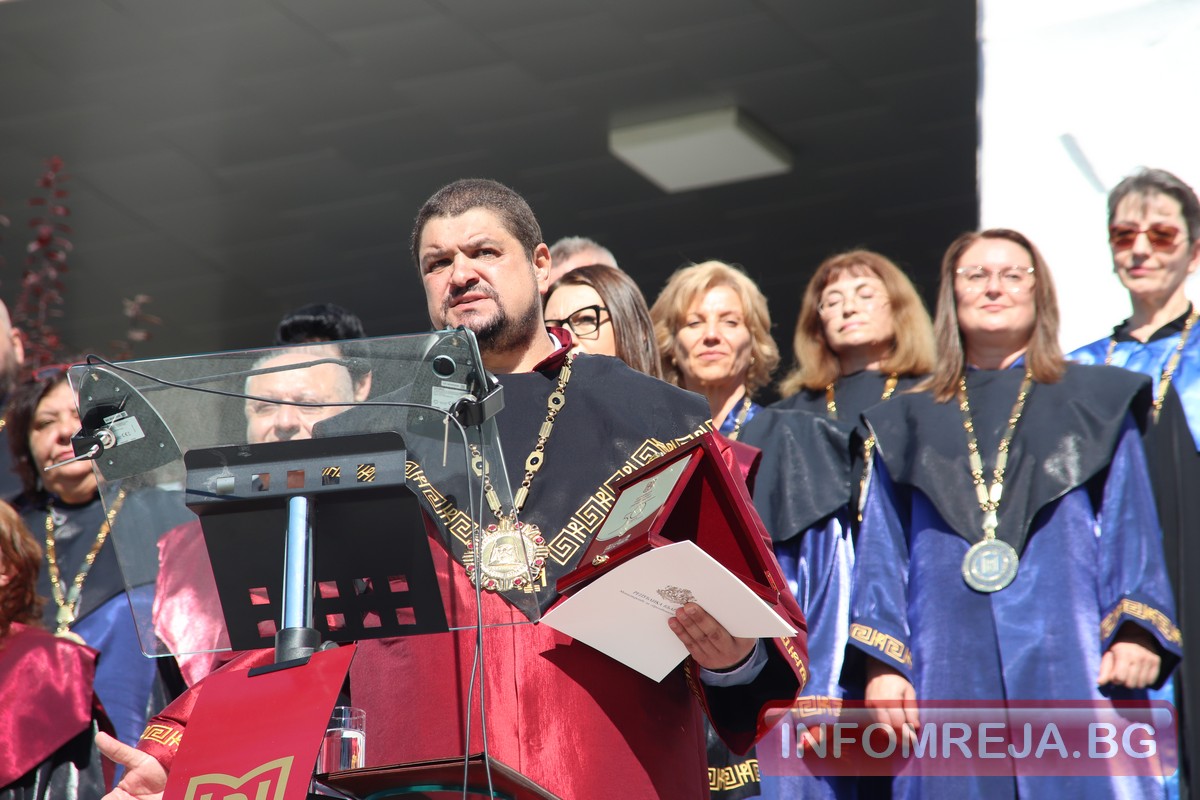ЮЗУ отличи кмета на Гоце Делчев като най-дълго управляващия кмет у нас, партньор на ВУЗ-а ЮЗУ отличи кмета на Гоце Делчев като най-дълго управляващия кмет у нас, партньор на ВУЗ-а - Инфомрежа