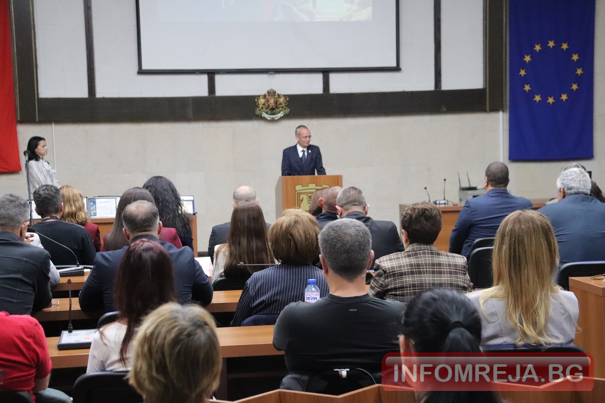 Млади таланти и общественици бяха отличени на празника на Благоевград - Инфомрежа